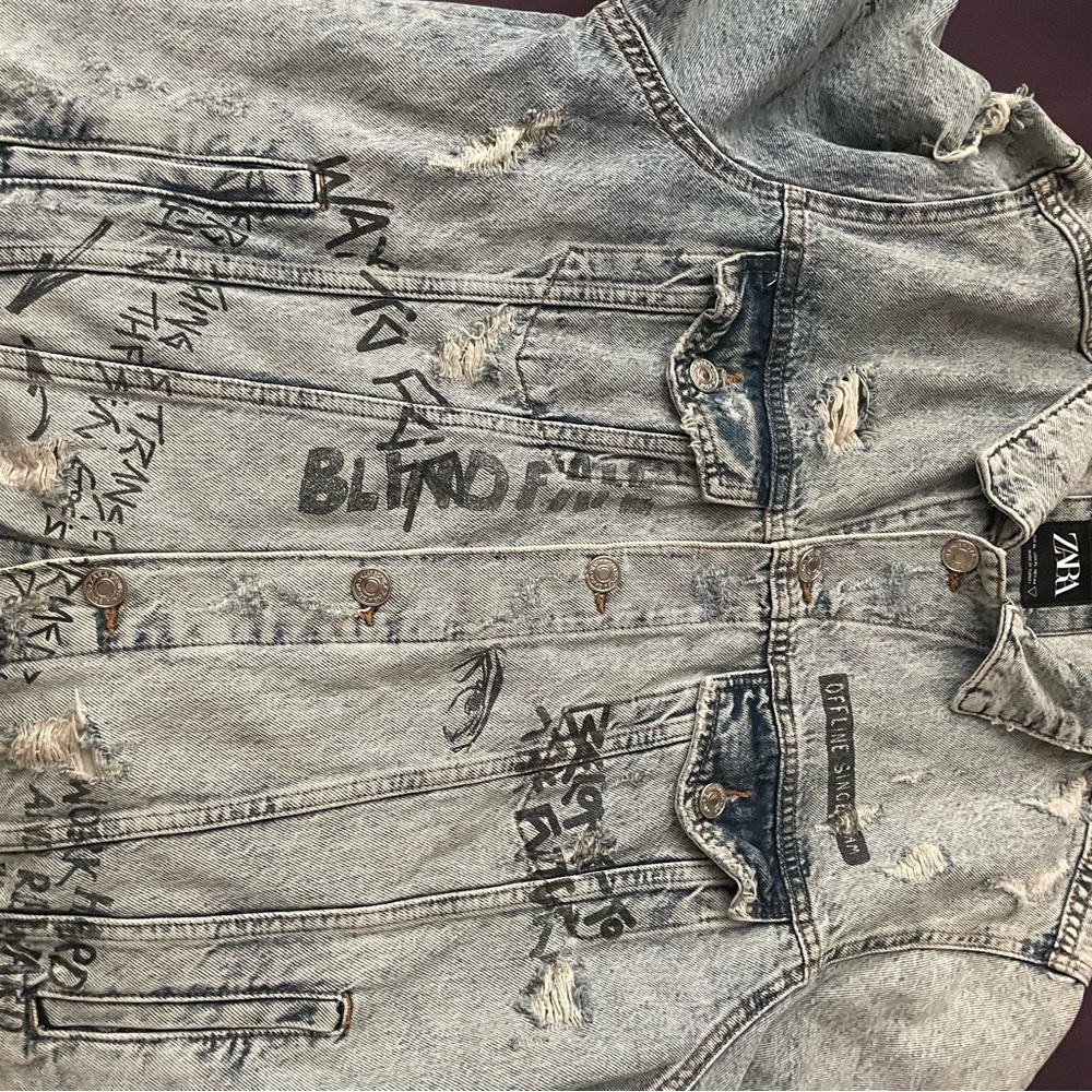 Zara Black and Gray Graphic Denim Jacket